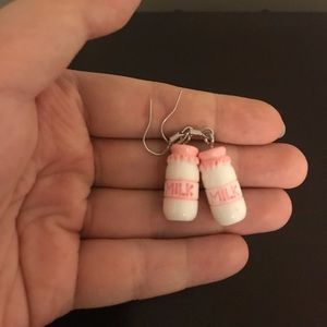 Milk shape earrings